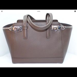 Ferragamo verve bag