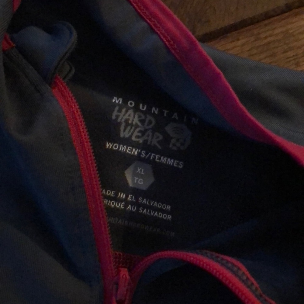 Mountain Hardwear Light weight jacket