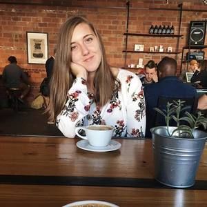 Meet your Posher, Alesha