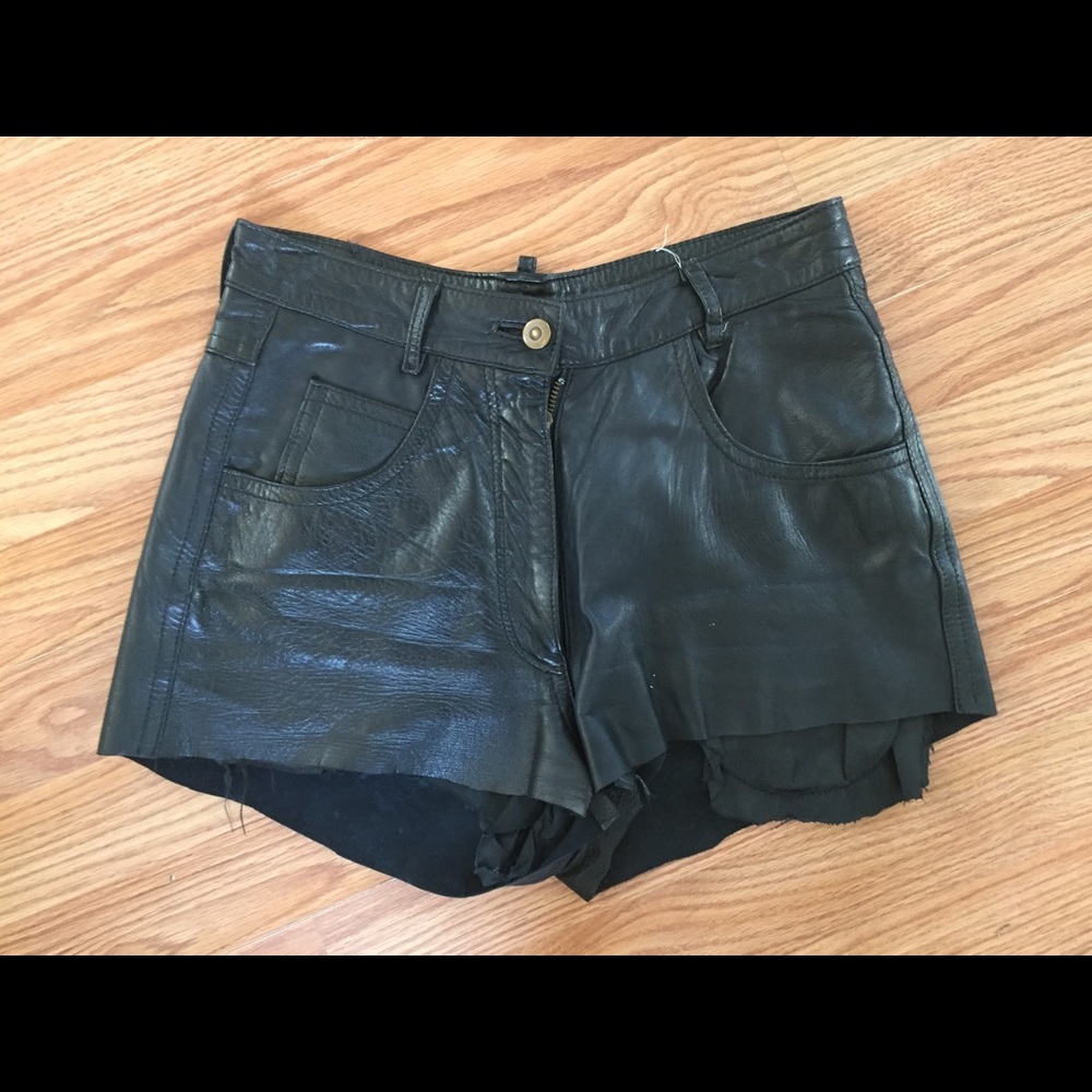 VINTAGE Faux Leather High Waist Shorts. HOT PANTS