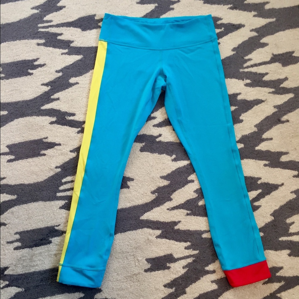 lululemon athletica Crop Leggings - Size 4