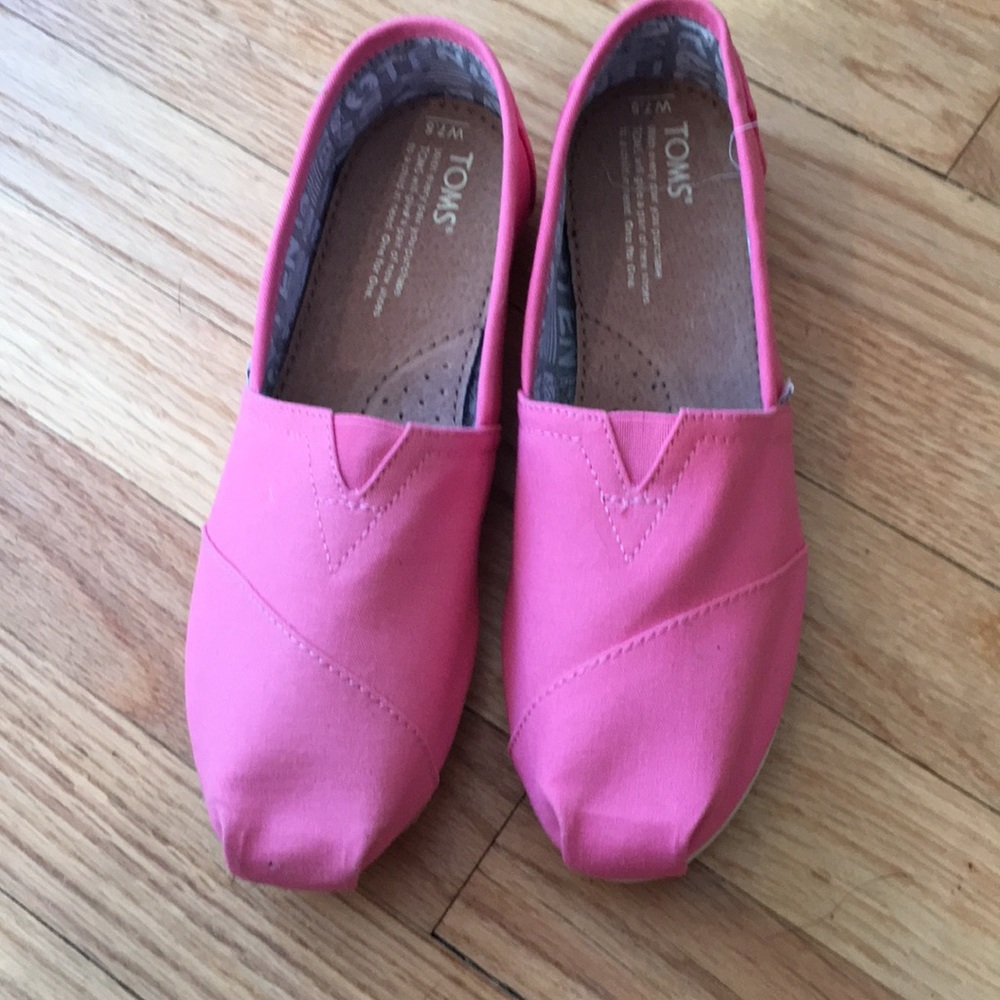 Brand New Toms Sneakers Hot Pink Size 7 1/2