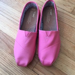 Brand New Toms Sneakers Hot Pink Size 7 1/2
