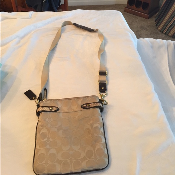 Coach shoulder bag - Picture 1 of 3