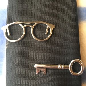 Men’s tie clips/bars