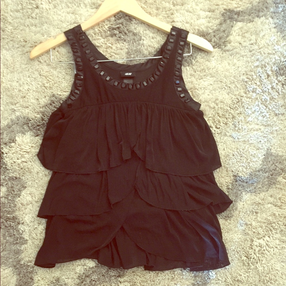 ๐H&M Ruffled top ๐ - Picture 2 of 7