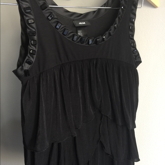 🎊H&M Ruffled top 🎊 - Picture 5 of 7