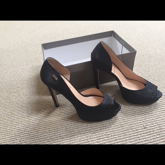 Italian Glamour Platforms- like walking on air - Picture 2 of 6