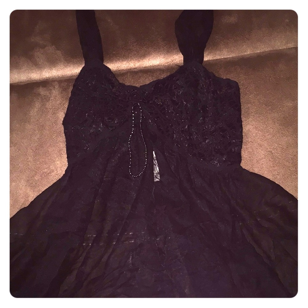 SEXY LITTLE BLACK LACE LINGERIE TOP!