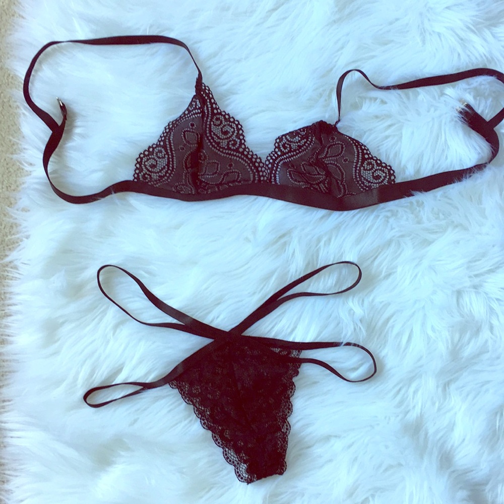 Brand new sexy lacy bra and panties Sz s