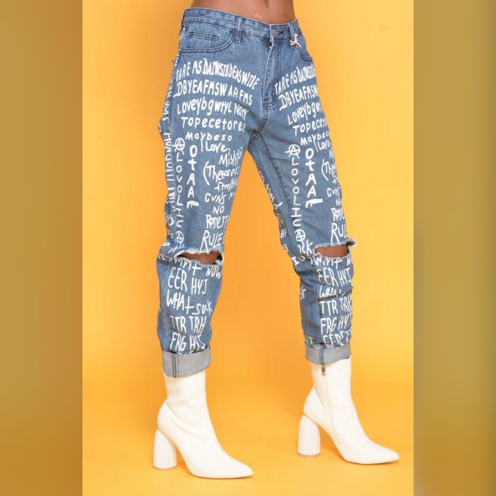 ❌SOLD OUT❌ Painted Denim Pants - Picture 2 of 3