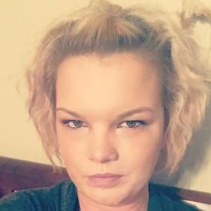 Meet your Posher, Danyelle