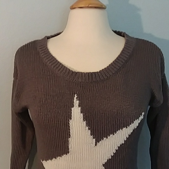 Aeropostale Star Sweater - Picture 2 of 4