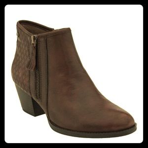 Earth Women's Osprey Booties 7.5 Dark Brown