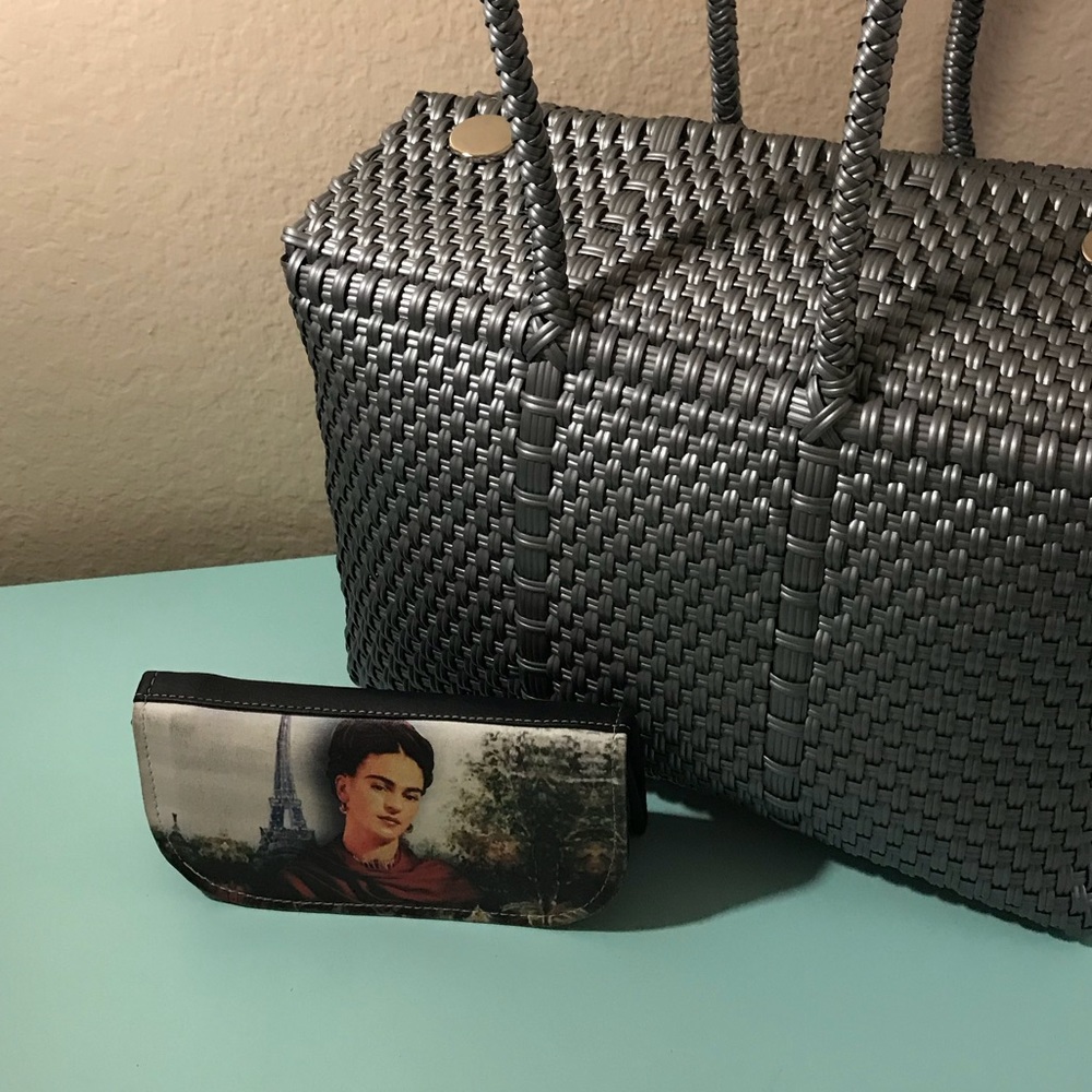 Frida wallet bundle discount  brand new