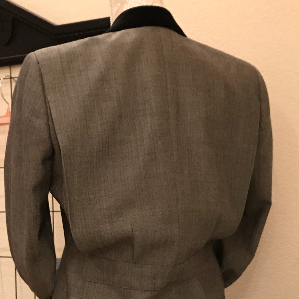 EQUESTRIAN RIDING JACKET VTG VELVET TRIM-EXPERT TAILORING-EXCEEDINGLY BRITISH S4 - Picture 5 of 6