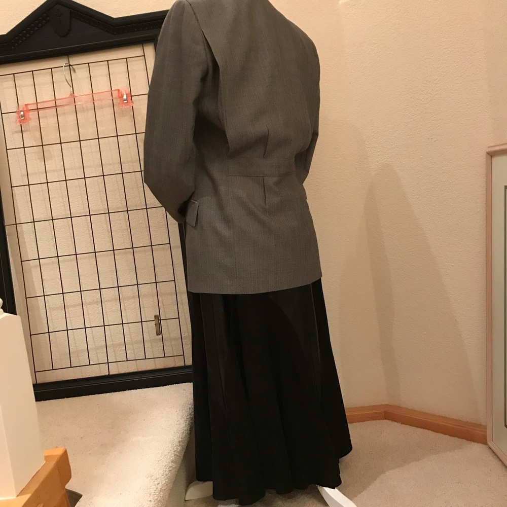 EQUESTRIAN RIDING JACKET VTG VELVET TRIM-EXPERT TAILORING-EXCEEDINGLY BRITISH S4 - Picture 6 of 6