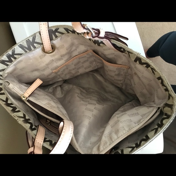 Michael Kors bag - Picture 4 of 4