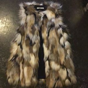 Faux Fur Zara Trafaluc Vest