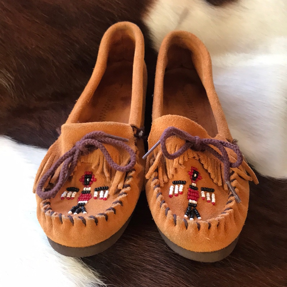 ‼️SOLD‼️ Minnetonka moccasins fringe thunderbird