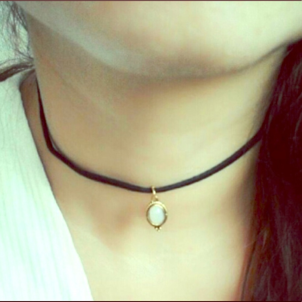 Fashion Leather Stone Choker
