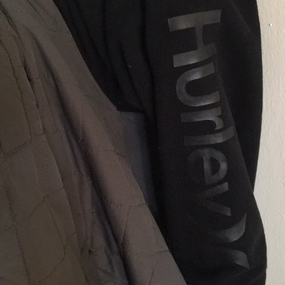 Hurley insulated winter zip up hoodie - Picture 3 of 3