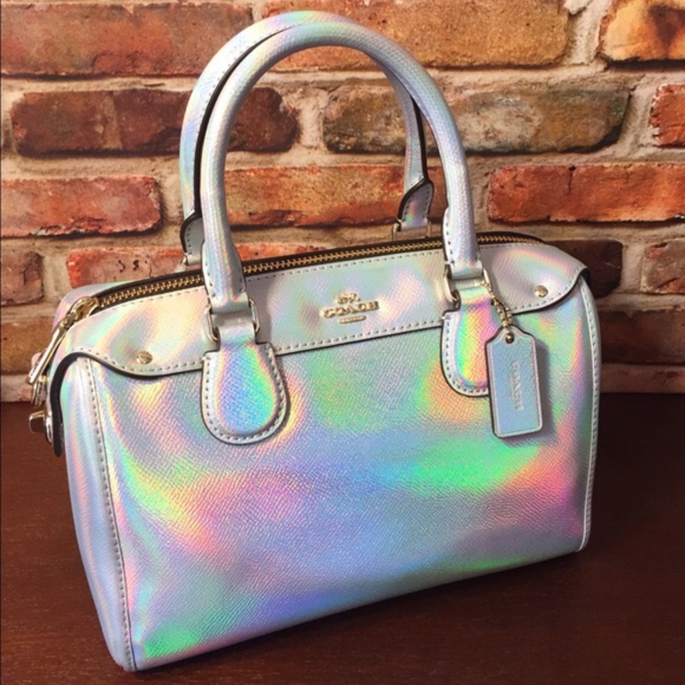 Coach mini bennett satchel (hologram)