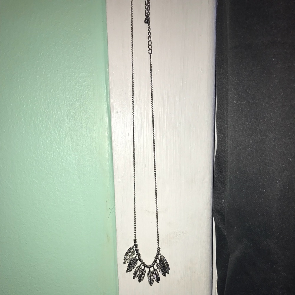 Long feather necklace