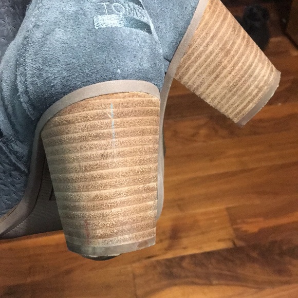 Toms Suede Block Sandals - Picture 6 of 8