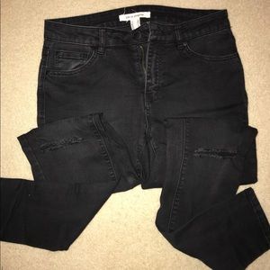 Black Distressed Knee Jegging sz 27
