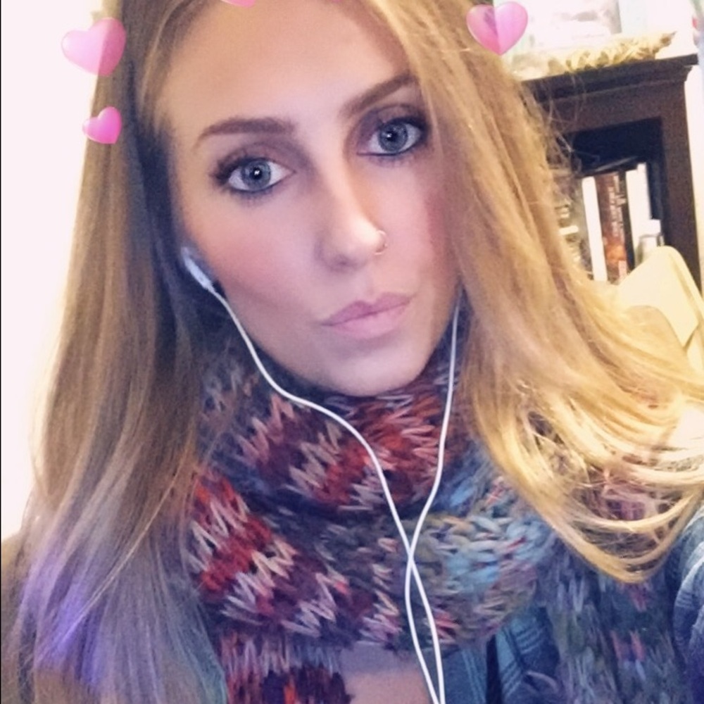 Meet your Posher, Allyson