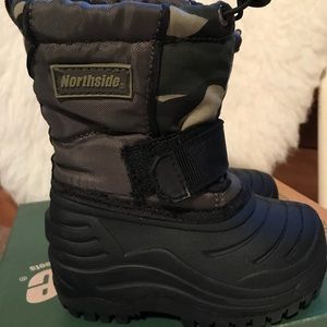 Toddler boys boots size 5