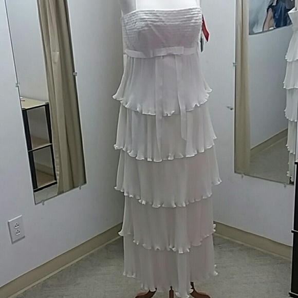 WHITE LaBelle 2 pc Wedding dress - Picture 2 of 8