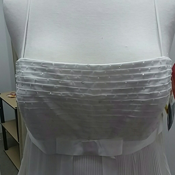 WHITE LaBelle 2 pc Wedding dress - Picture 3 of 8