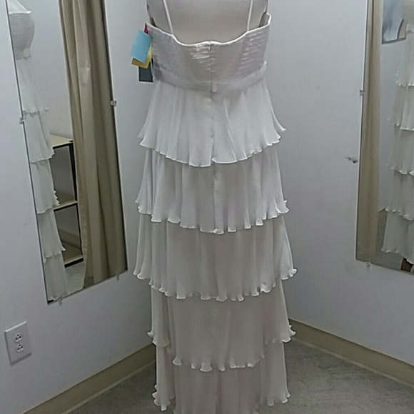 WHITE LaBelle 2 pc Wedding dress - Picture 4 of 8