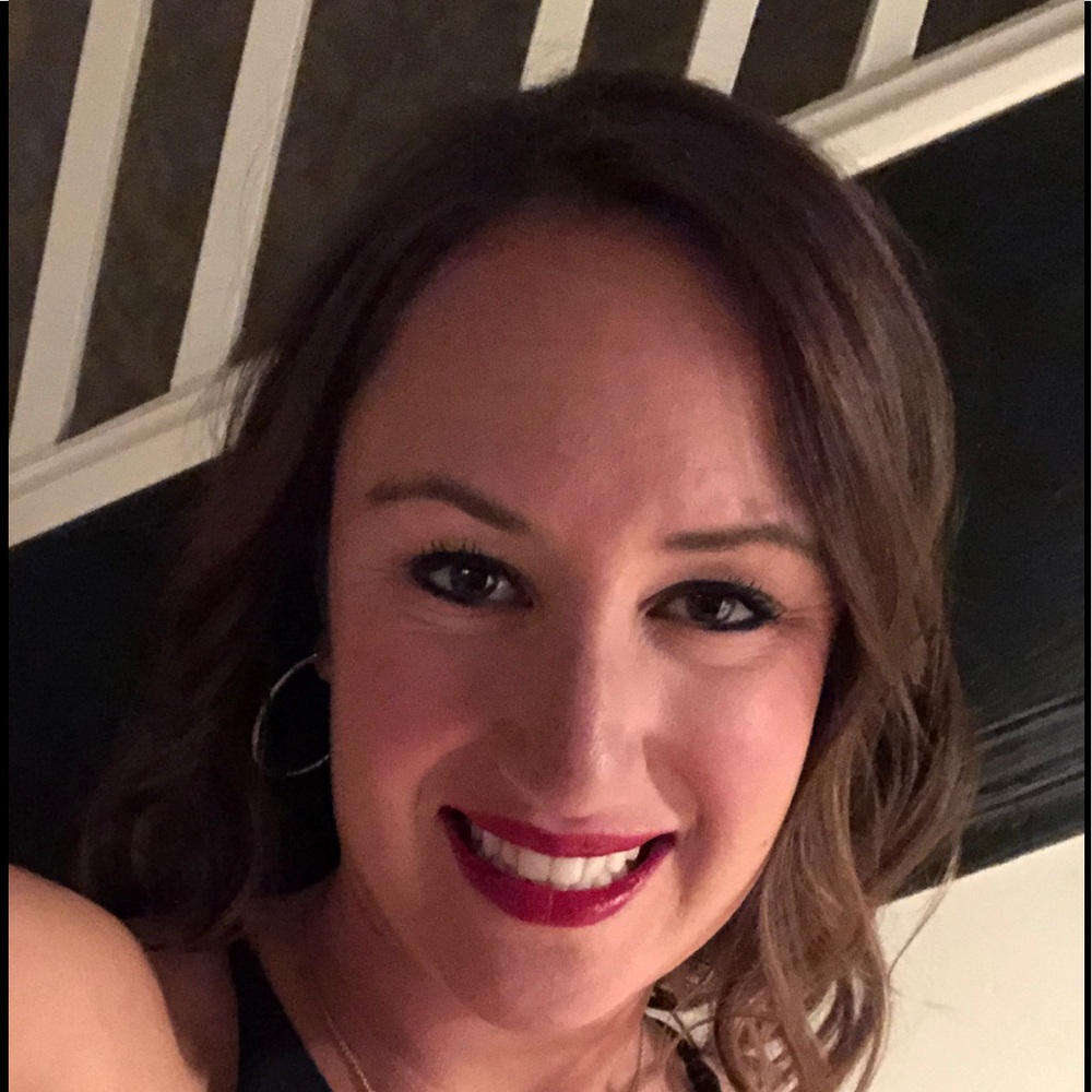 Meet your Posher, Ashley