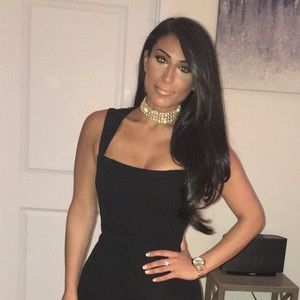 Meet your Posher, Nina