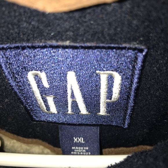 Full zip Gap Coat - Picture 2 of 3