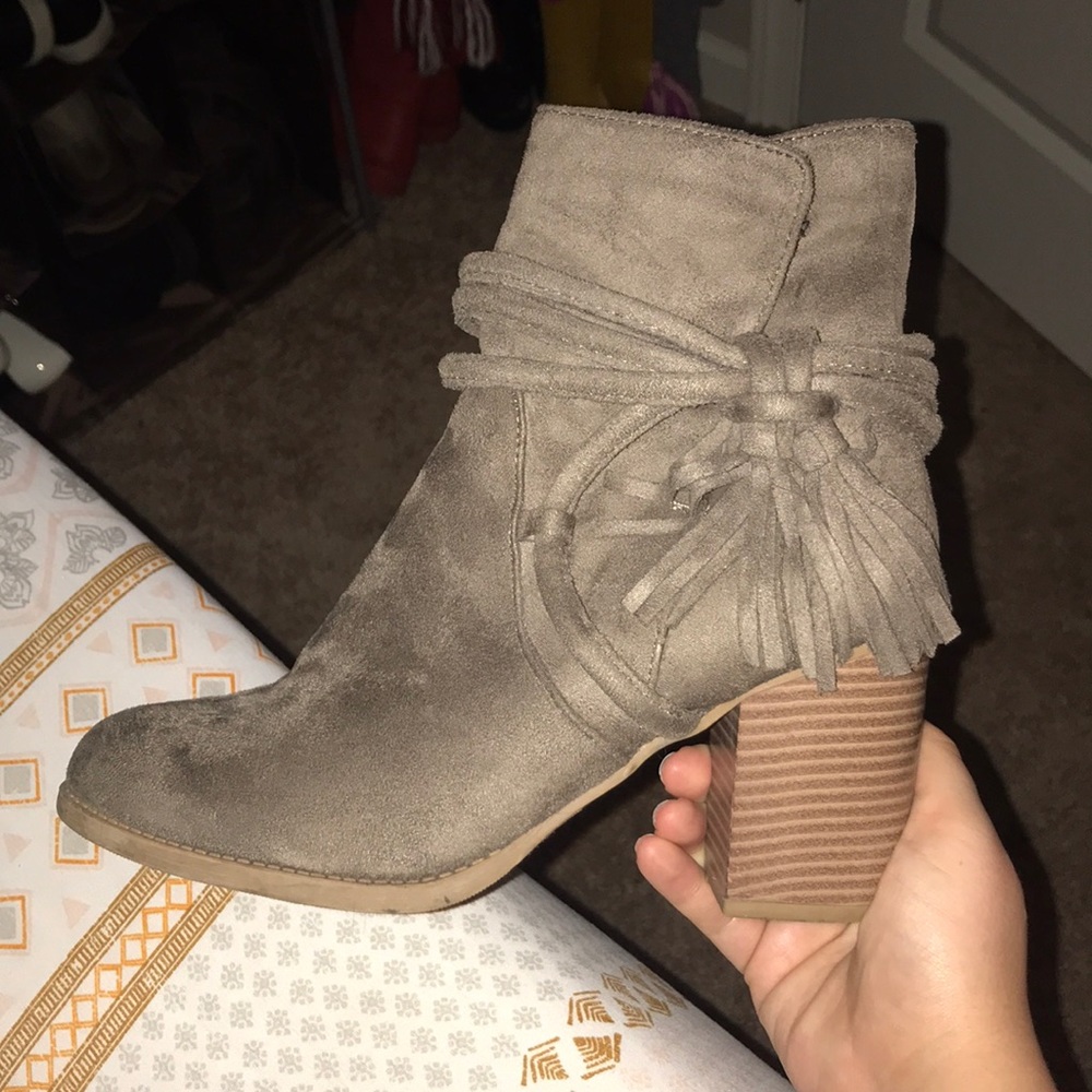 dark tan ankle booties!