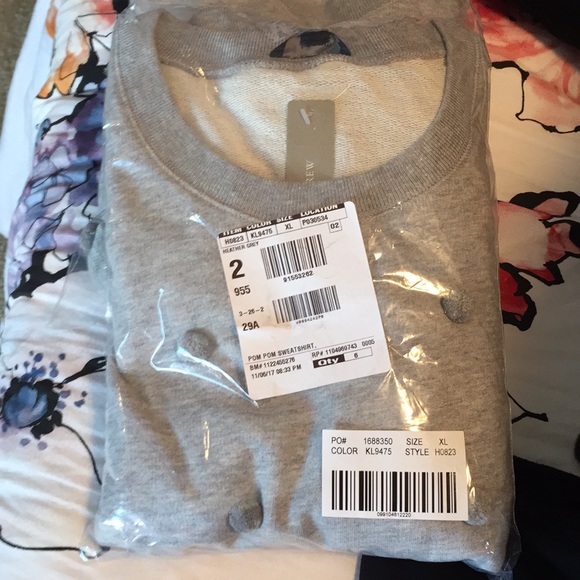 ⚡️New! Jcrew Pom Pom grey sweatshirt - Picture 6 of 6