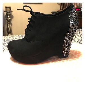 GB-Gianni Bini booties