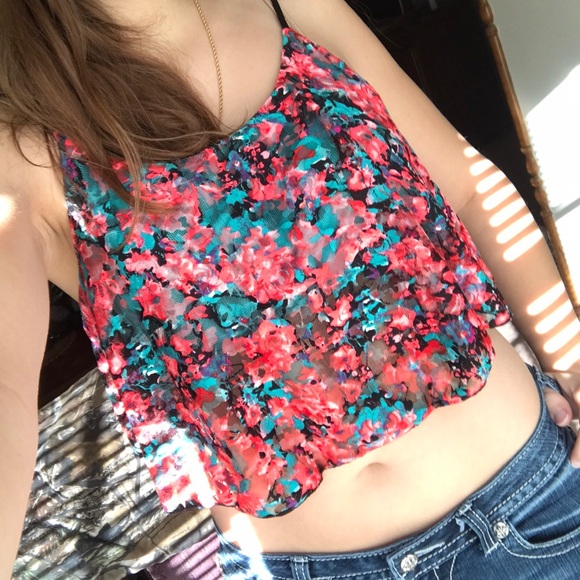 Charlotte Russe Tops - 🌟Charlotte Russe Crop Top
