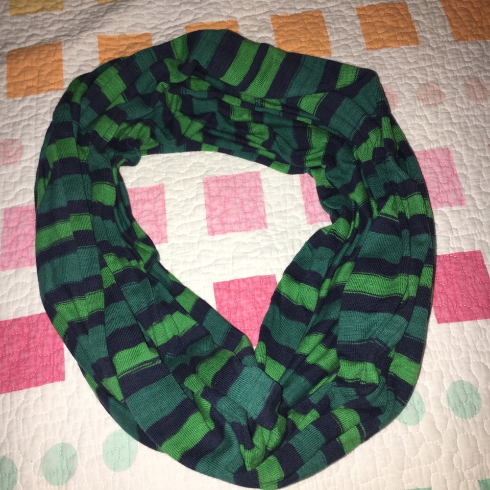 Gap Scarf