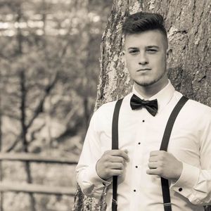 Meet your Posher, Pierce