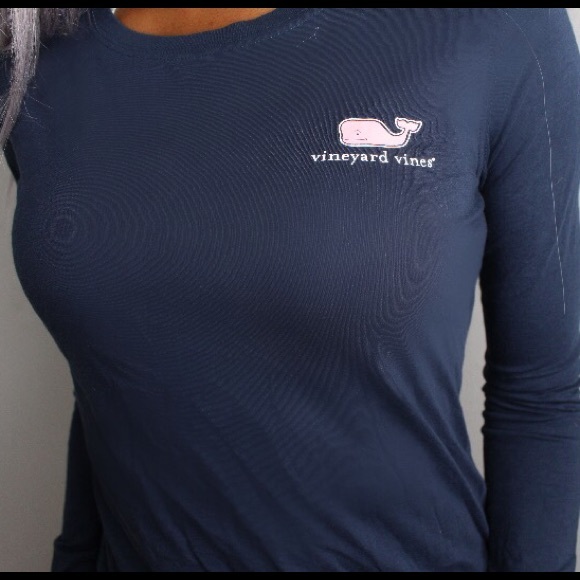 Vineyard Vines Tops - Long sleeve vineyard vines shirt.