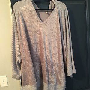 Free People Velvet Hoodie never worn