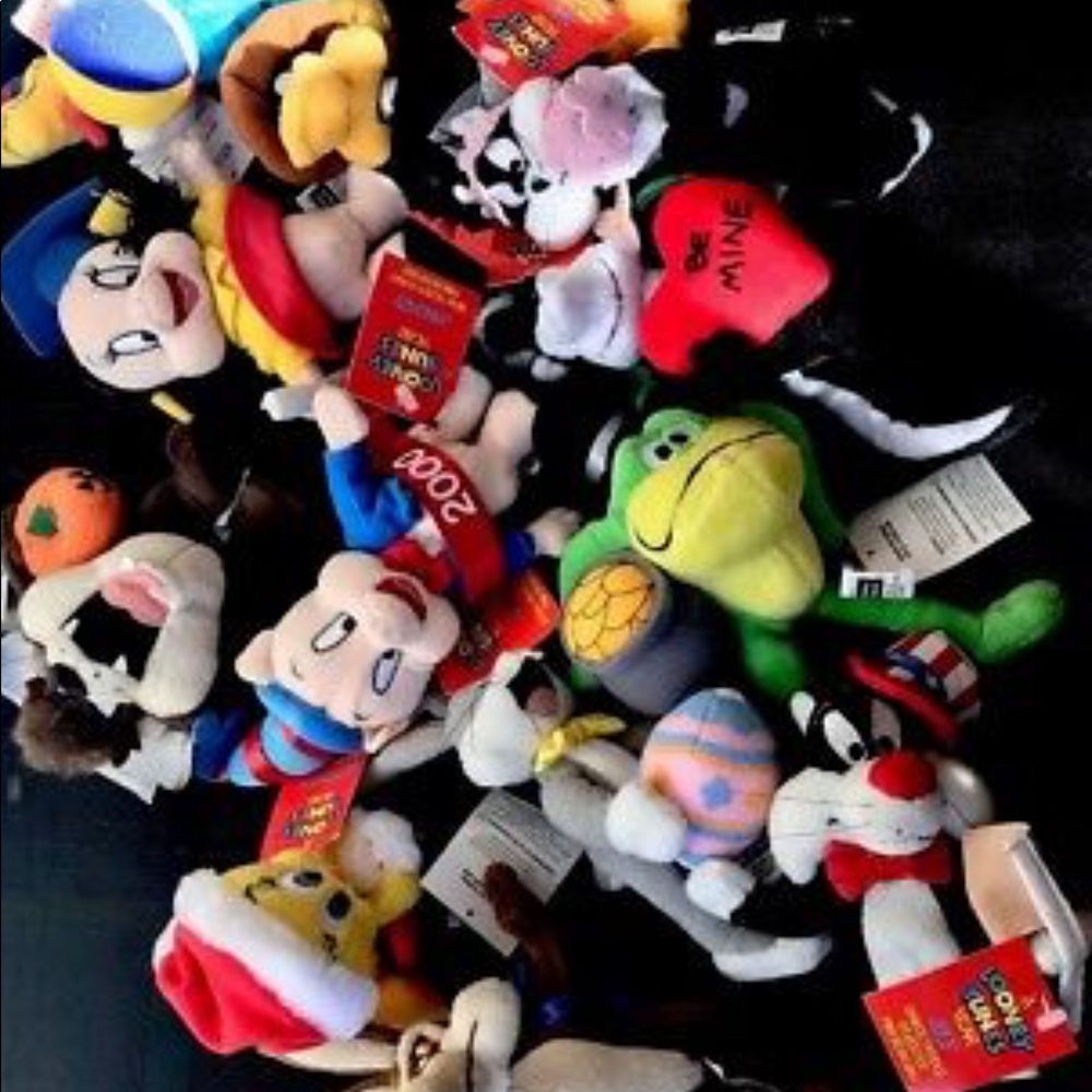 12 Looney Tunes mini bean bags collection