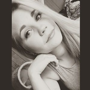 Meet your Posher, Katelyn