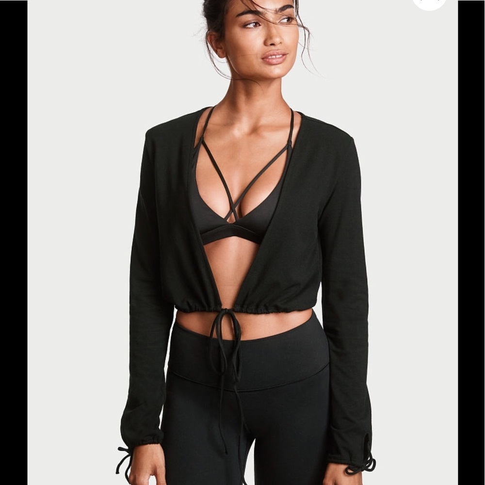 Victoria Sport Crop Top