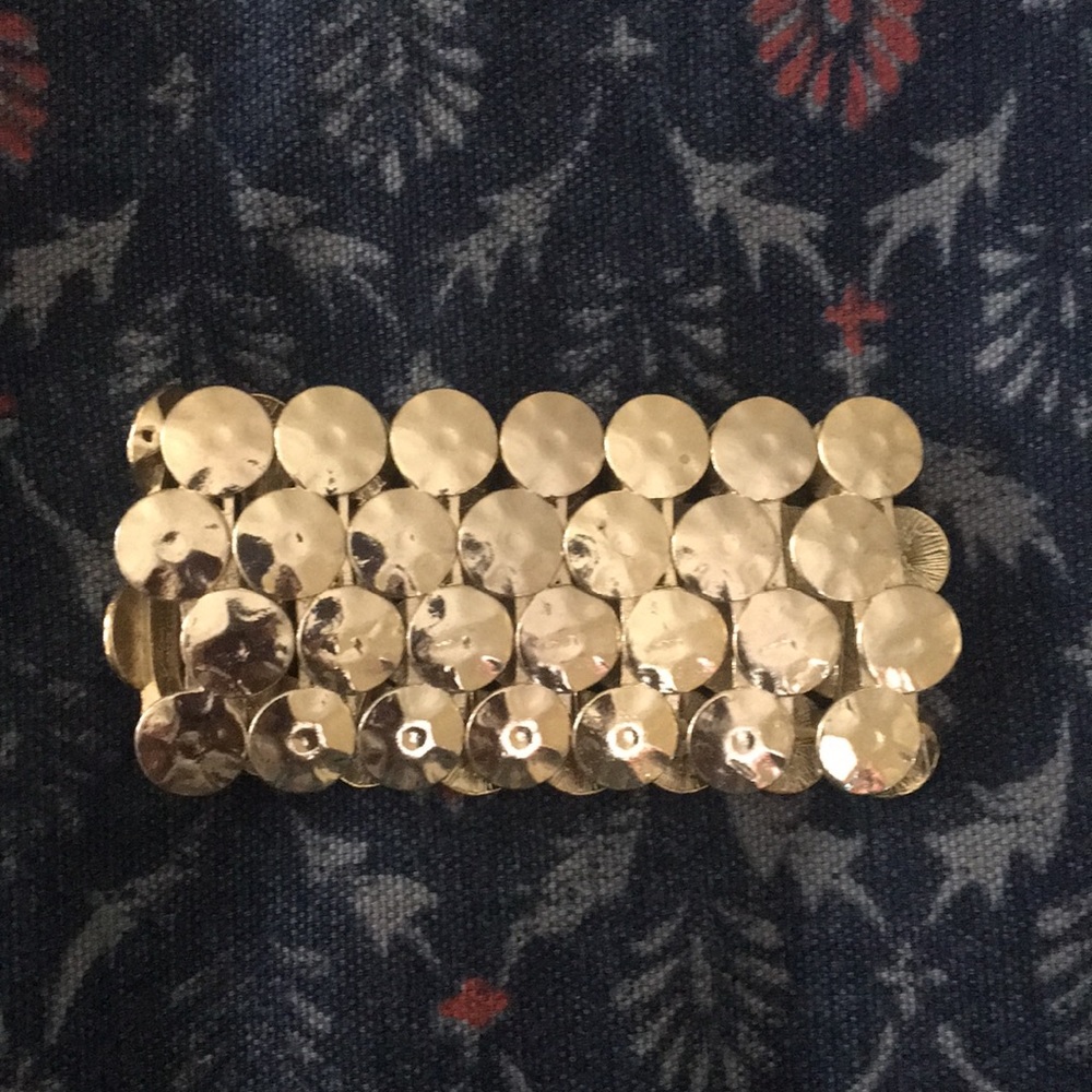 Gold stretchable bangle
